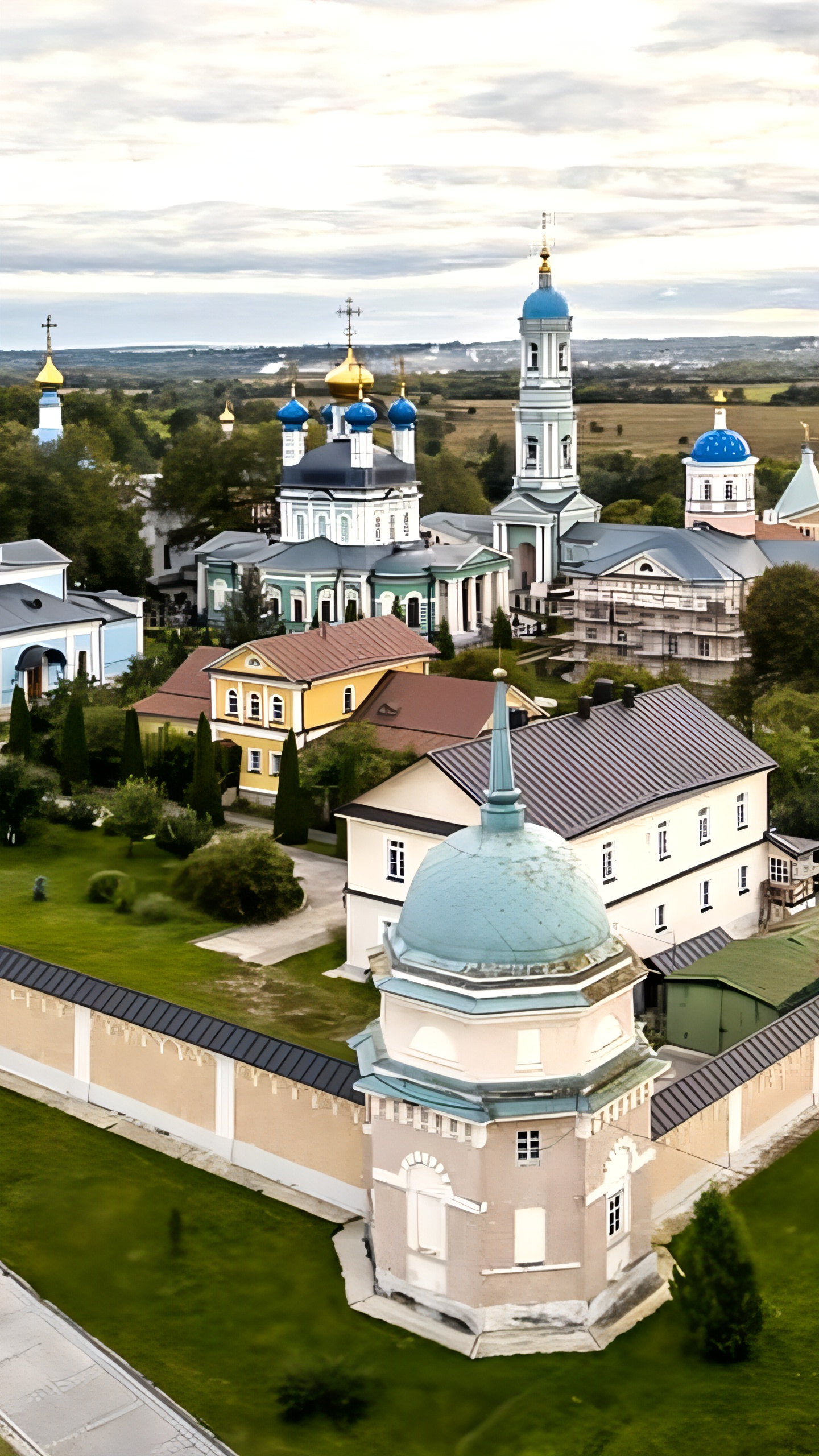 Задержание охранника монастыря в Калужской области по делу о совращении девочки