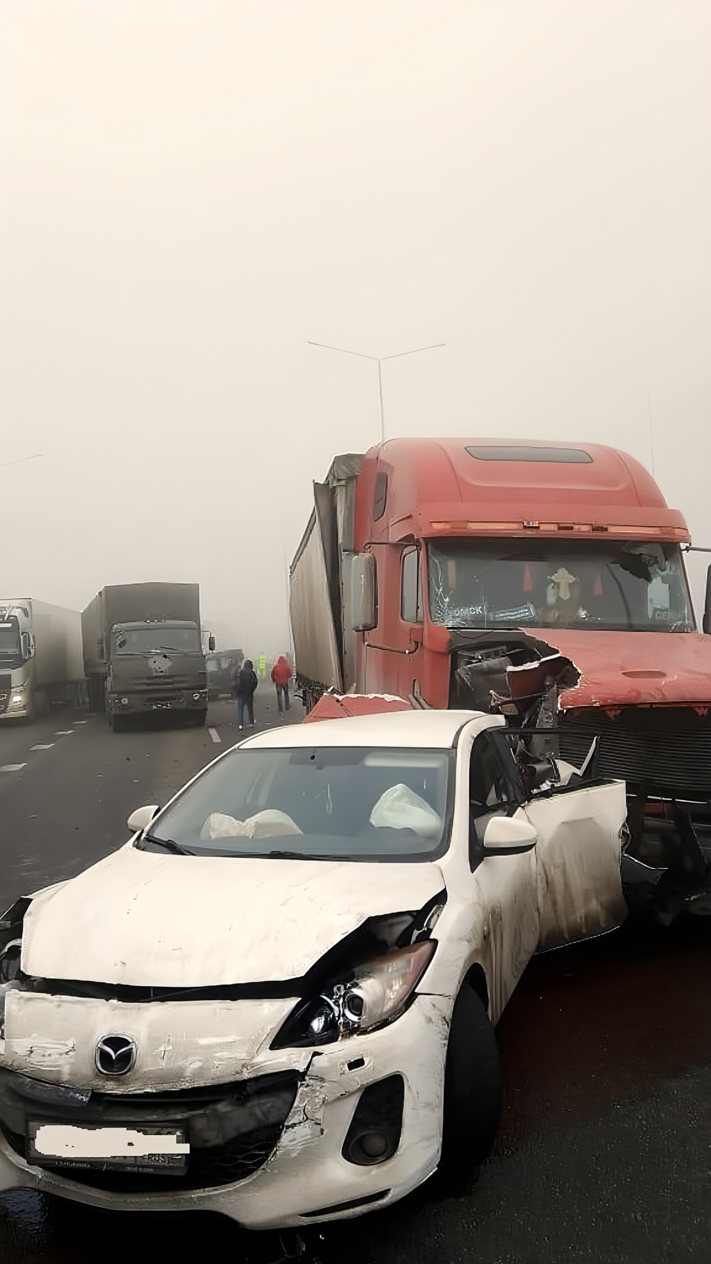 Два массовых ДТП с участием девяти автомобилей произошли под Аксайом