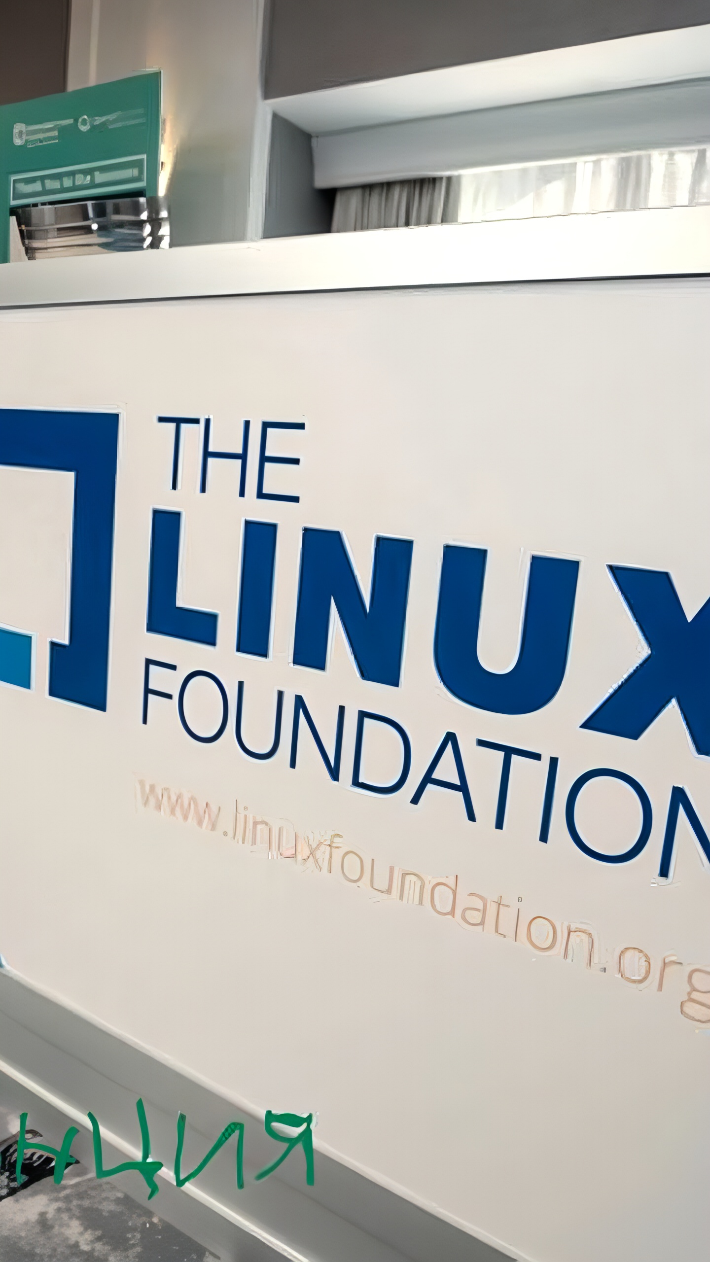 Linux Foundation вводит рекомендации по взаимодействию с разработчиками из подсанкционных стран