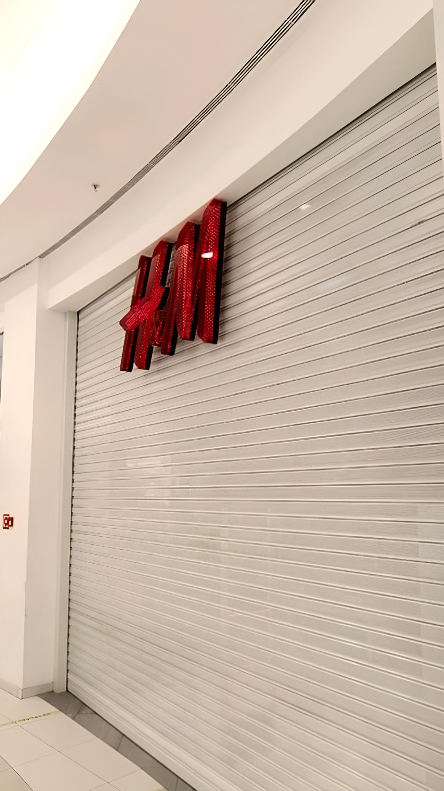 H&M подтвердил отсутствие планов на возвращение в Россию amid переговоров Путина и Трампа