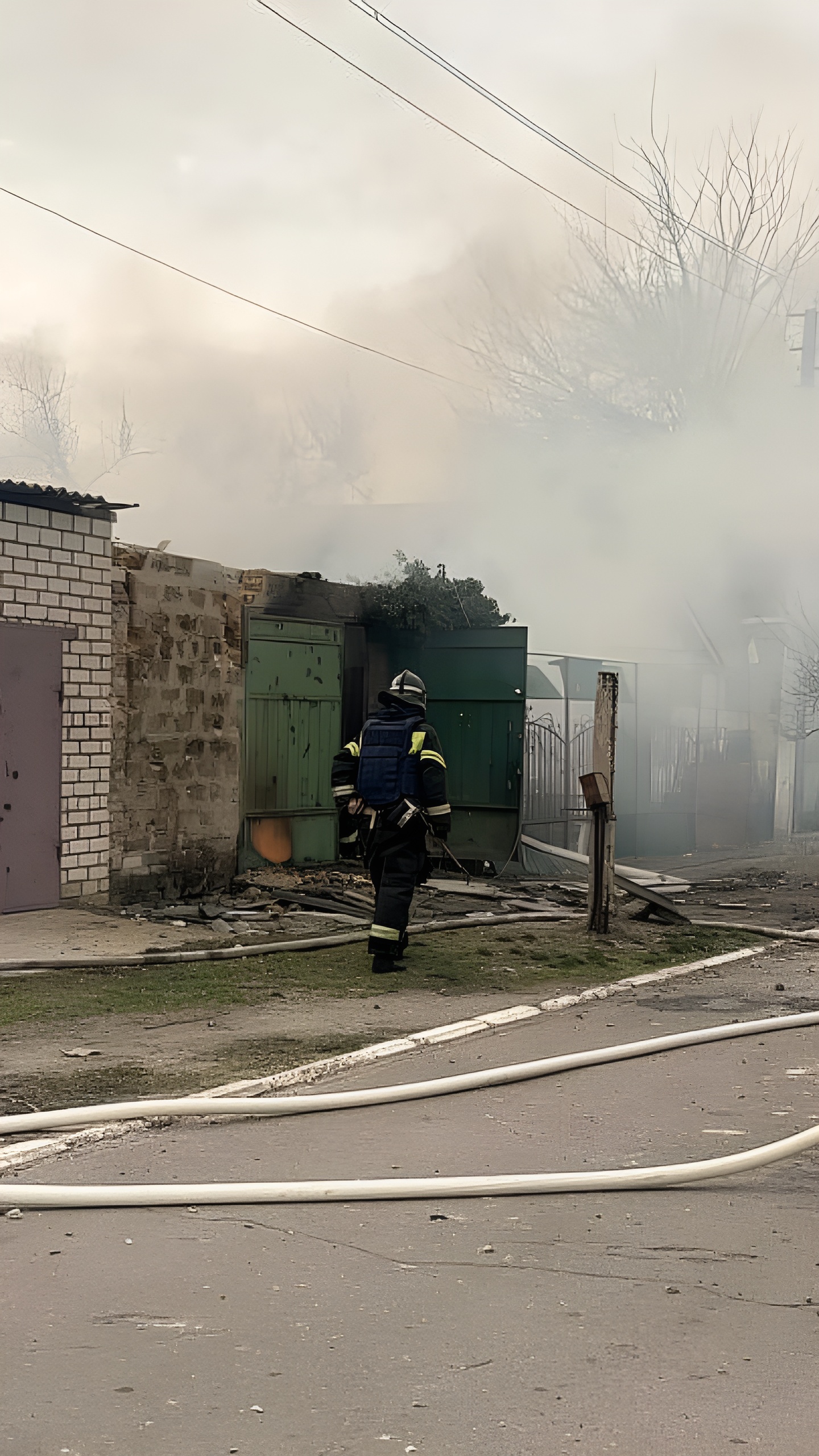 Пожар в Новой Каховке после обстрела: жертв нет