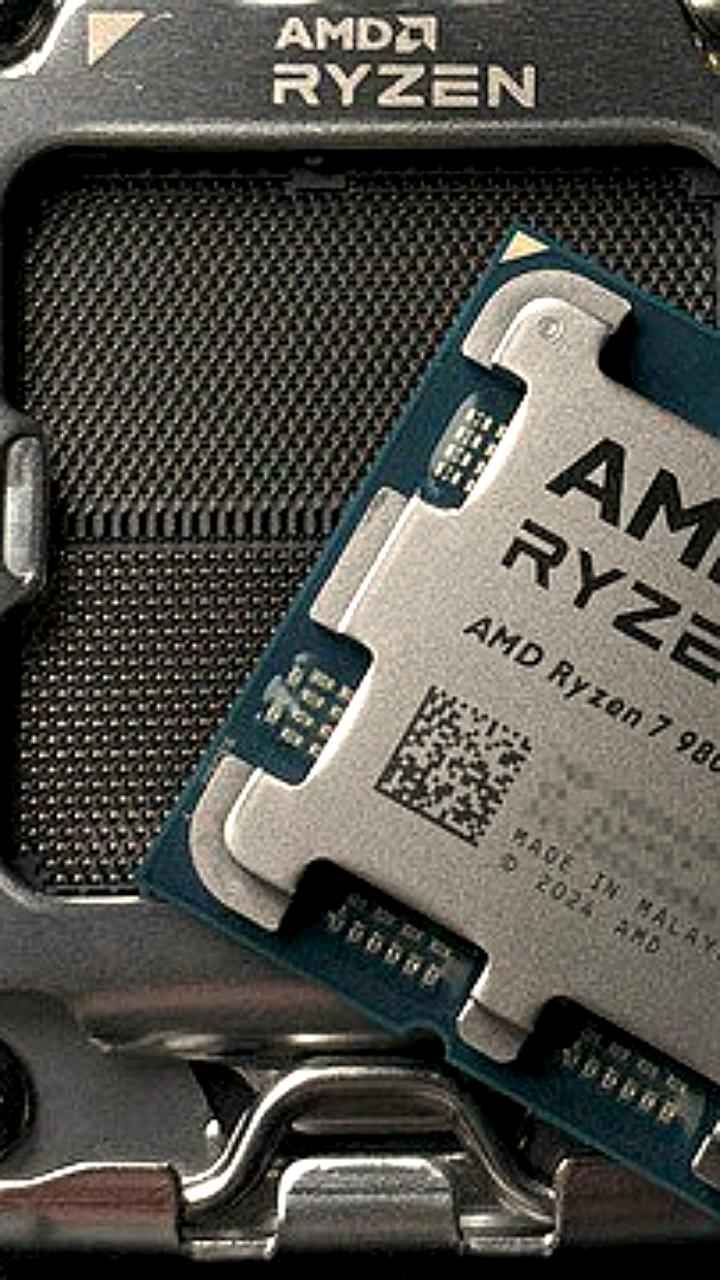 Цены на AMD Ryzen 7 9800X3D возвращаются к рекомендованным значениям