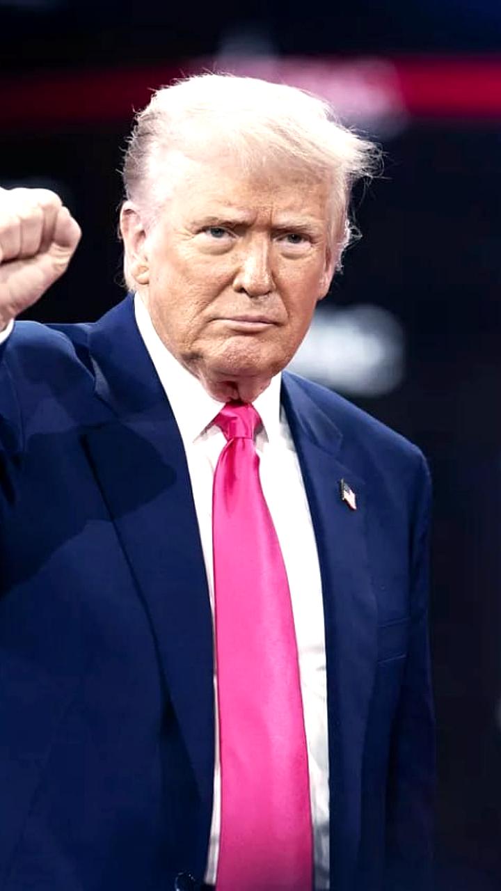 Трамп стремится к миру на Украине ради Нобелевской премии, считает Болтон
