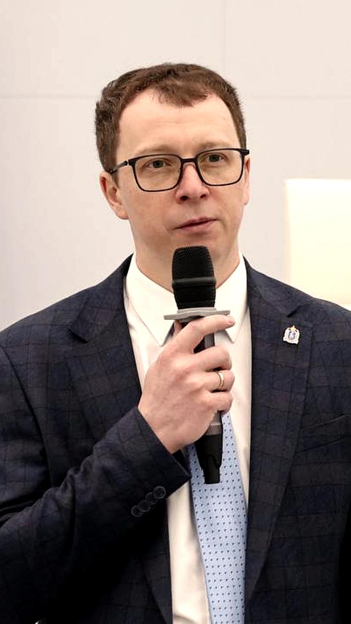 Совещание в Омске: Обсуждение приемной кампании 2025 года и профориентации