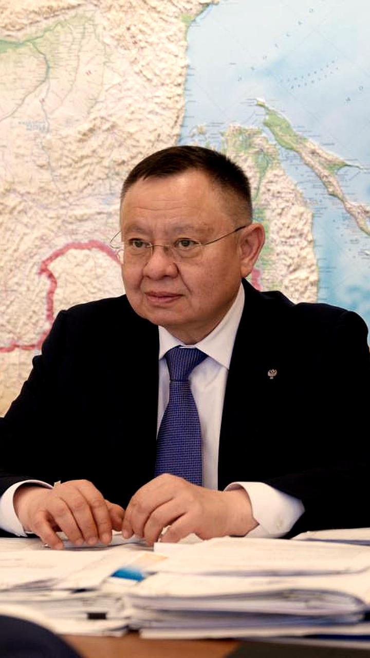 Министр строительства РФ и Алексей Мордашов обсудили инновации в строительстве
