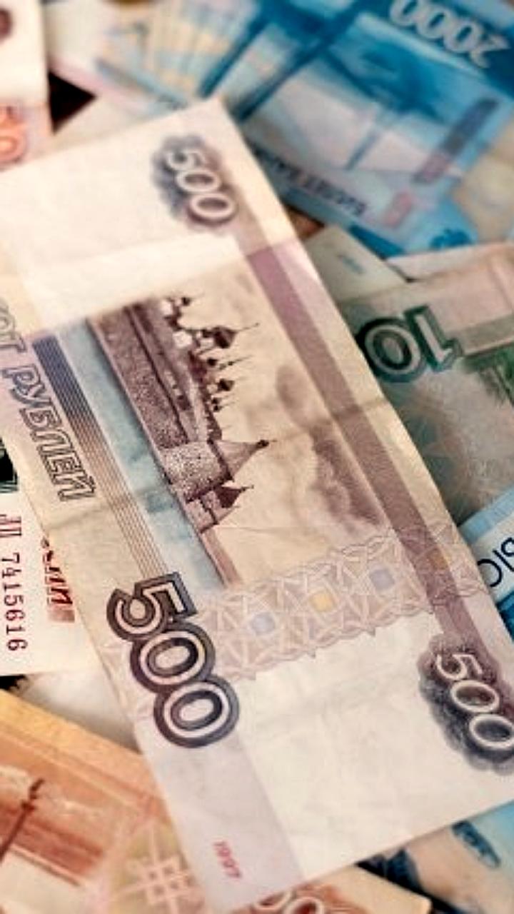 Суд обязал родителей выплатить полмиллиона рублей за травму девушки от упавшего предмета