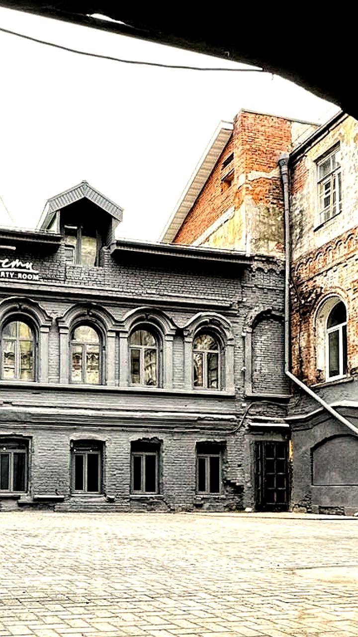 Жители 10 квартала обеспокоены шумом от кондиционера нового ритейлера