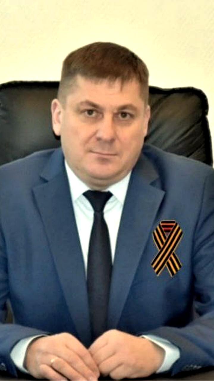 Глава Бердюжского района Хуснулин изменил аватарку к Дню Победы