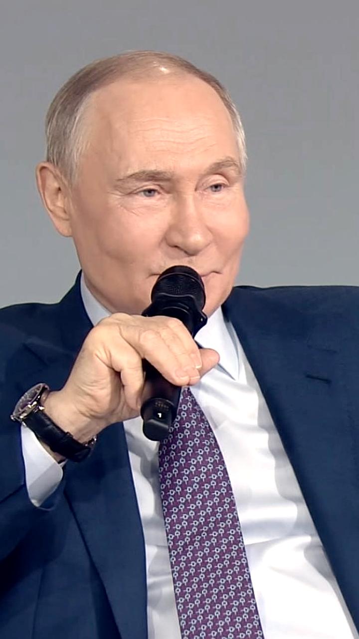 Путин поддержал введение звания 'Заслуженный просветитель' в России