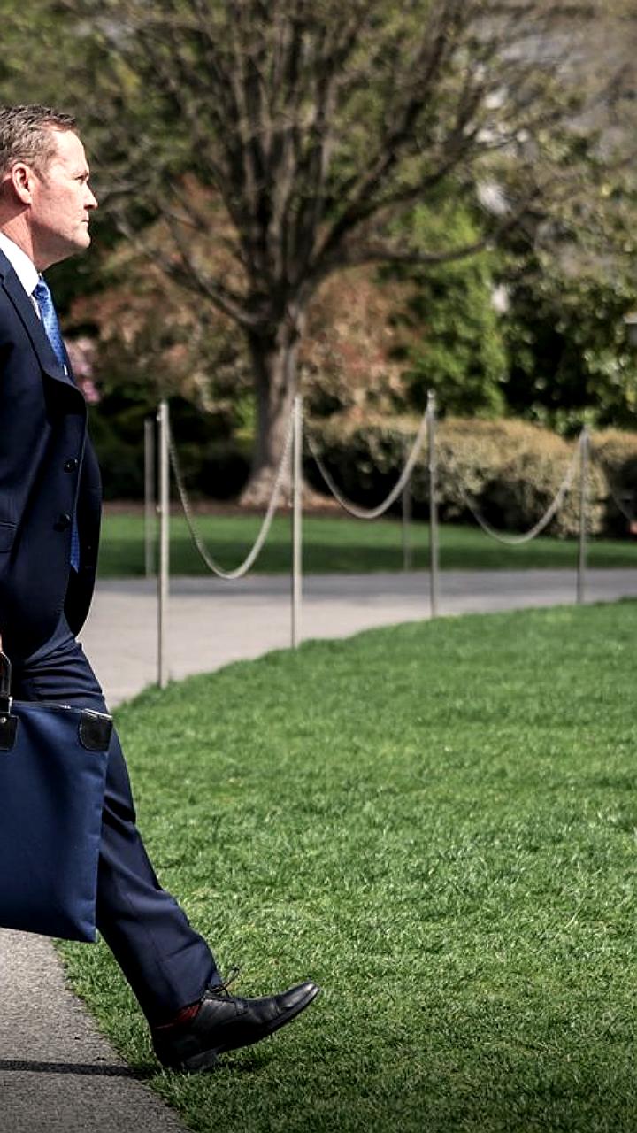 Советники Трампа по нацбезопасности Уолтц и Вонг покидают свои посты