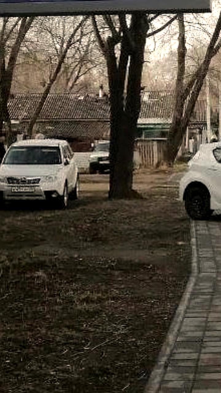 ДТП в Благовещенске: лихач повредил опору освещения
