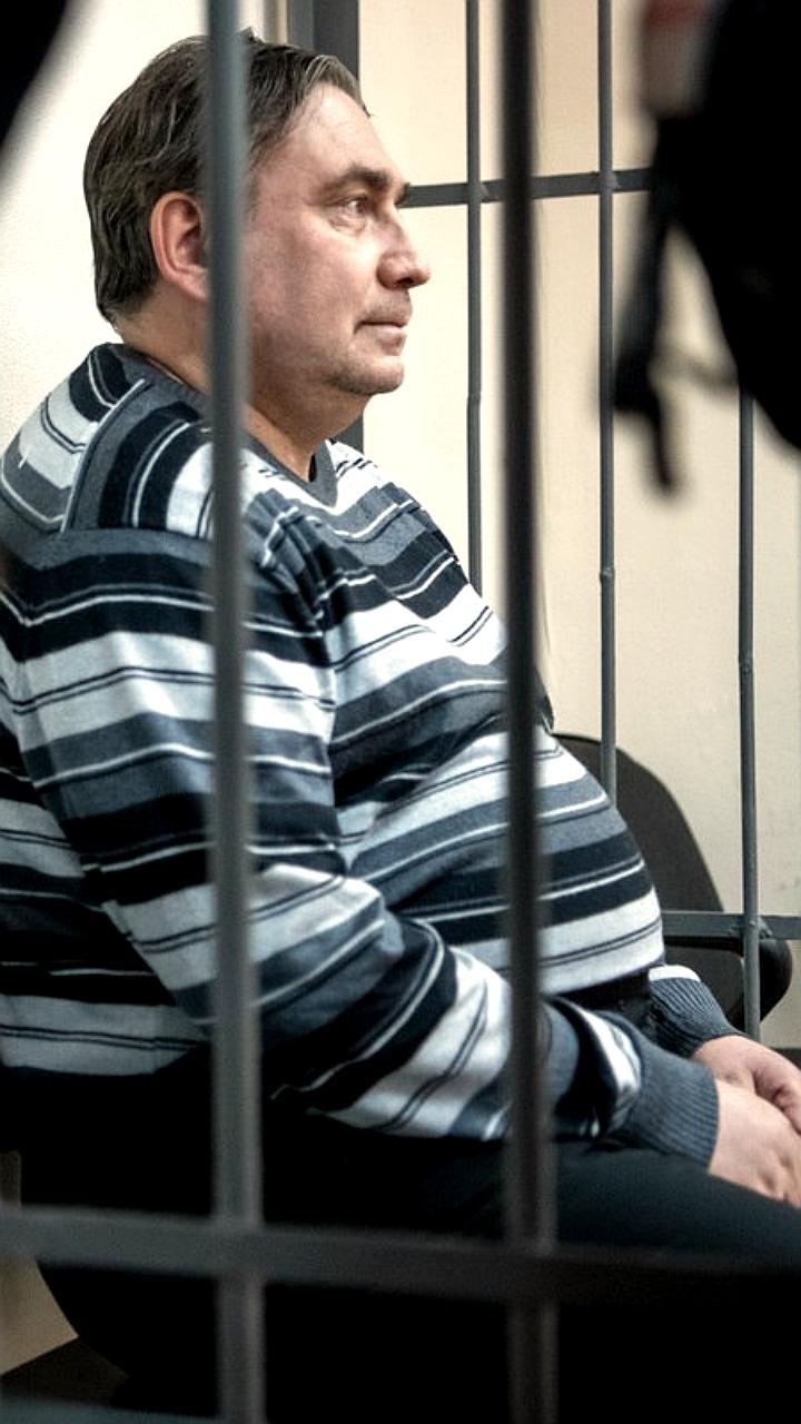 Экс-министр ЖКХ Свердловской области Смирнов подал прошение о направлении на СВО