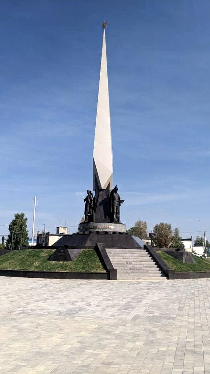 В Ханты-Мансийске установят стелу «Город трудовой доблести», а в Уссурийске продолжается благоустройство общественных пространств