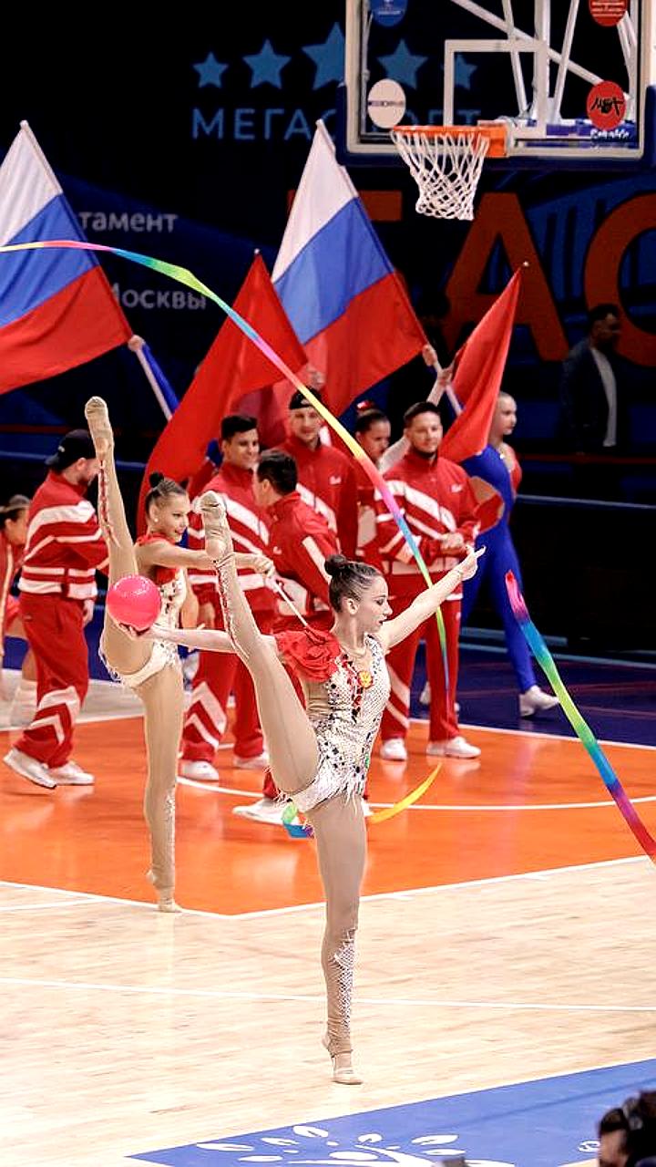 FIG присвоила нейтральный статус 43 российским гимнастам