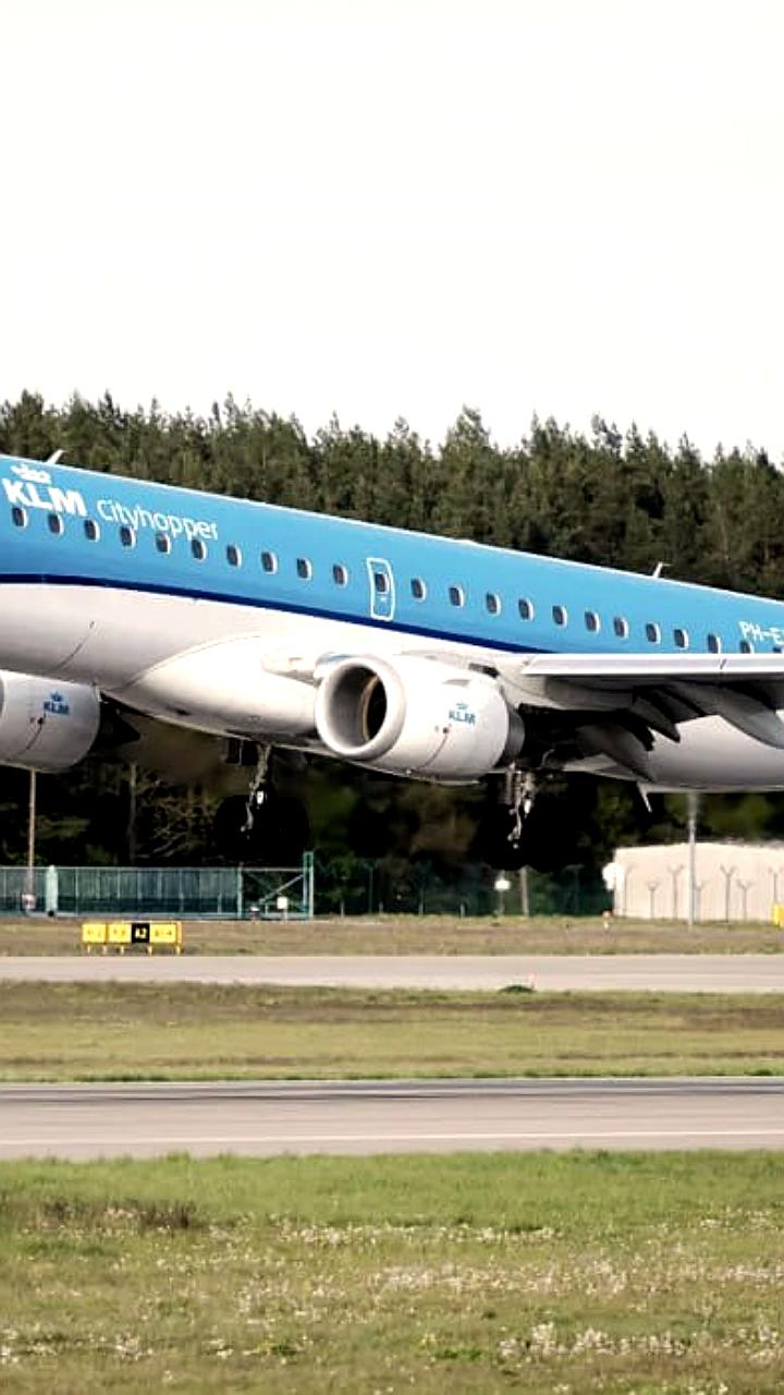 KLM отменяет три рейса из-за неисправности Boeing 787