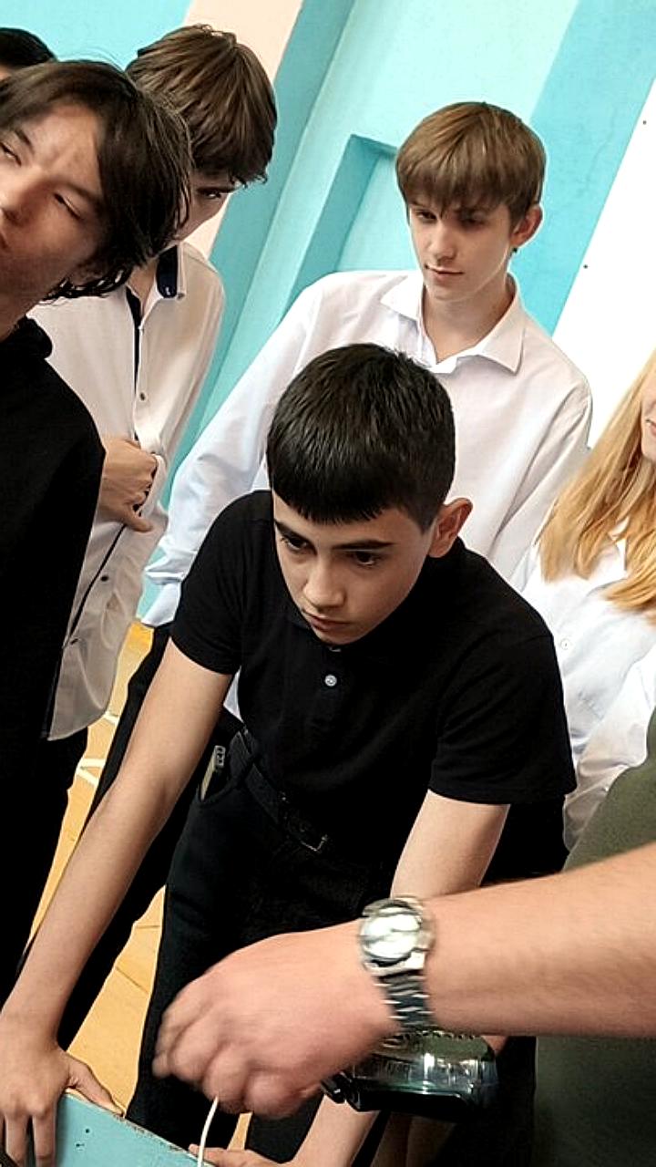 Мастер-классы по управлению БПЛА прошли в Алматы и Ленинском районе