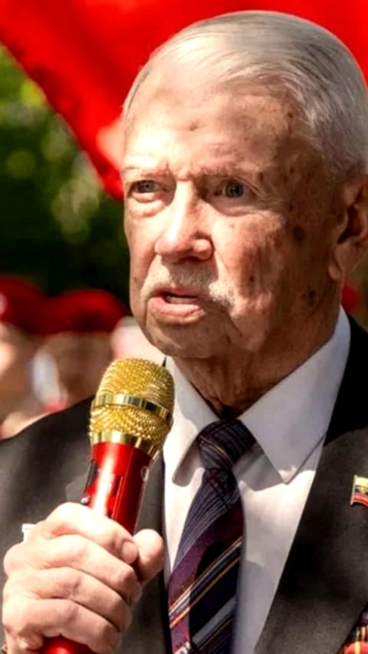 В Симферополе открыта фотовыставка, посвященная 80-летию Победы