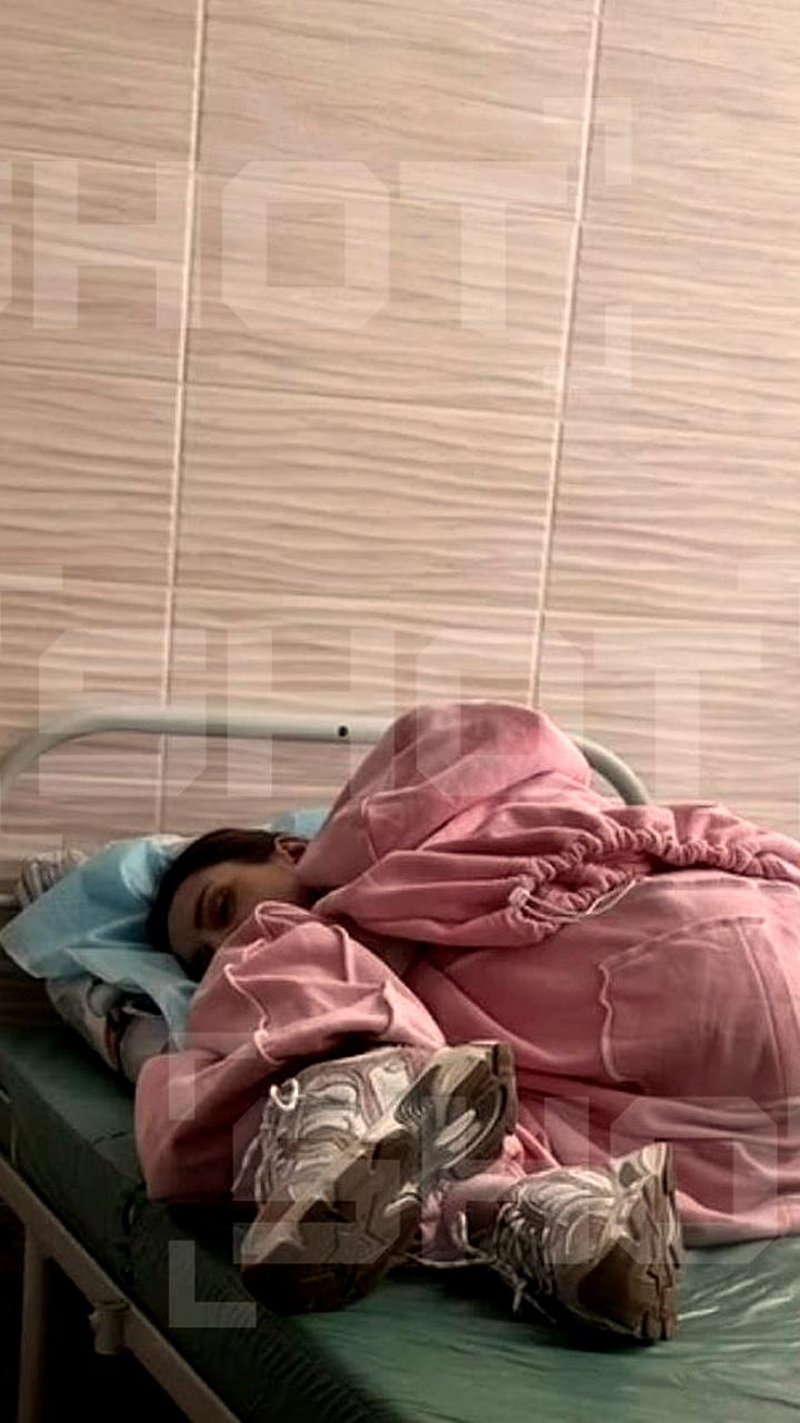 Госпитализация пассажиров рейса Екатеринбург - Горно-Алтайск после завтрака в аэропорту Кольцово