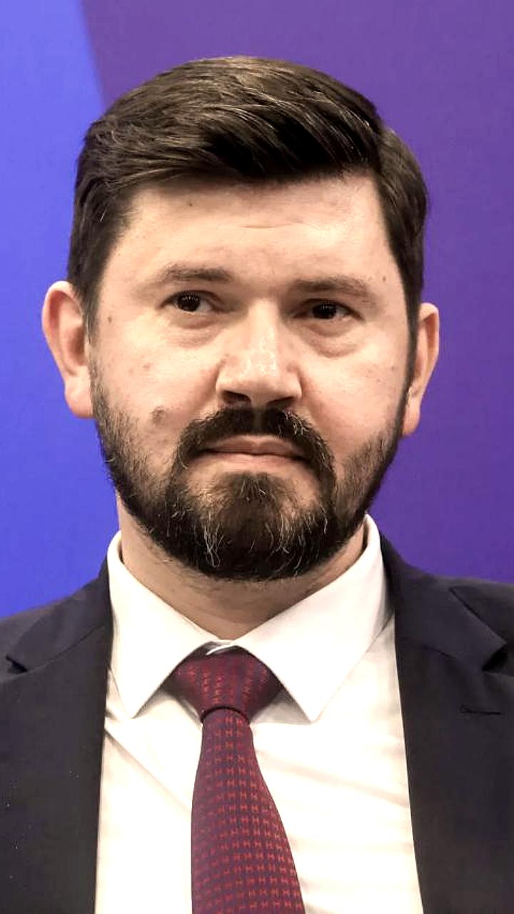 Максим Папушенко назначен генеральным директором ФЦК для повышения производительности труда