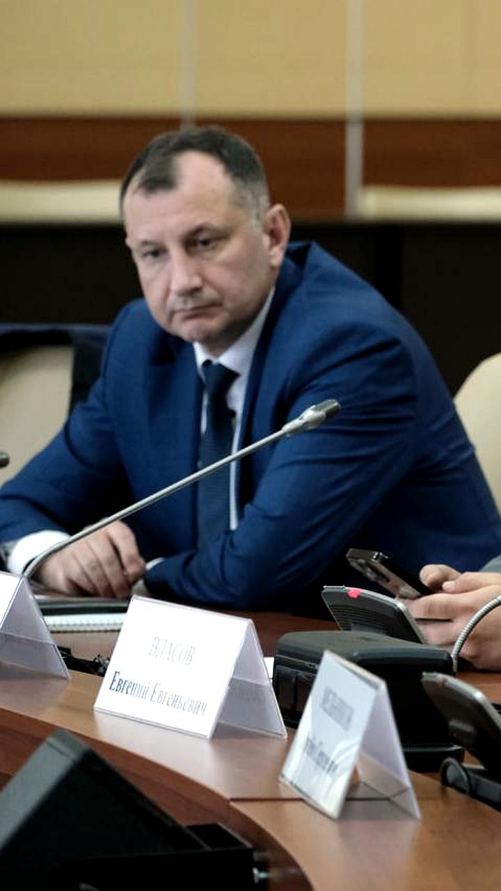 Итоги конференции 'Без срока давности' в Приморье: создание аллеи 'Славы героев России'