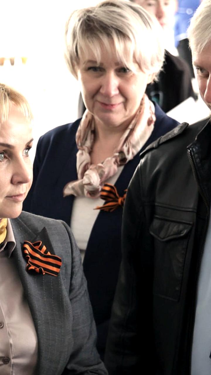 Контроль за ремонтом школ и подготовка к празднику в Облучье и Макеевке