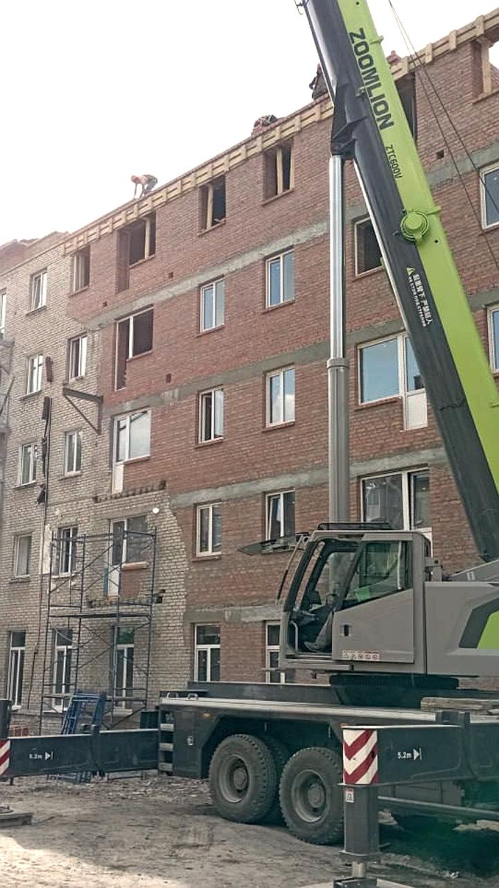 Завершение восстановления дома в Луганске после ракетного удара