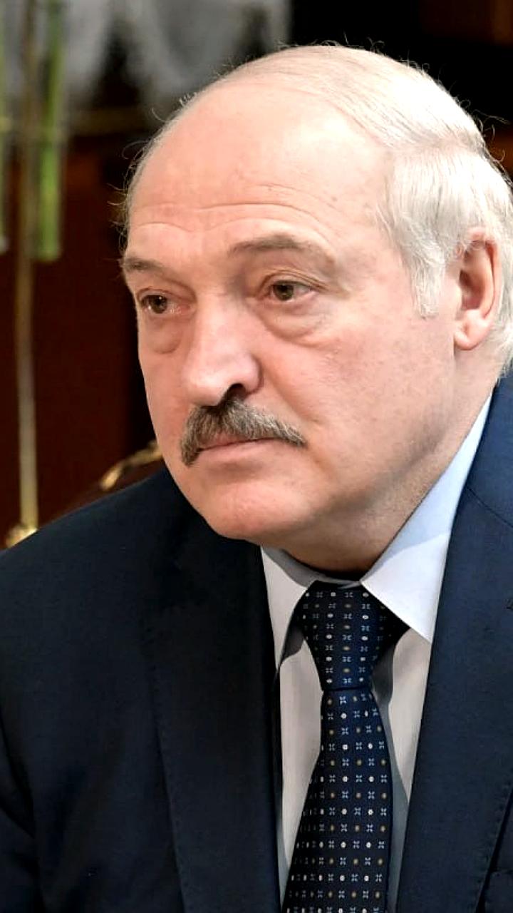 Лукашенко помиловал 42 политзаключенных в преддверии Дня Победы