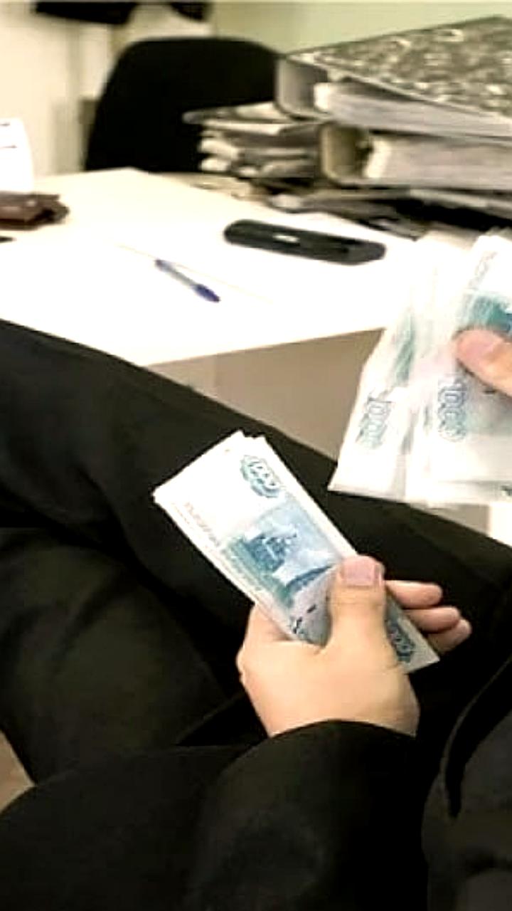 В Алтайском крае увеличены оклады муниципальных чиновников и депутатов