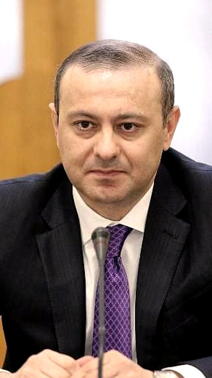 Отсутствие прогресса в подписании мирного договора между Арменией и Азербайджаном