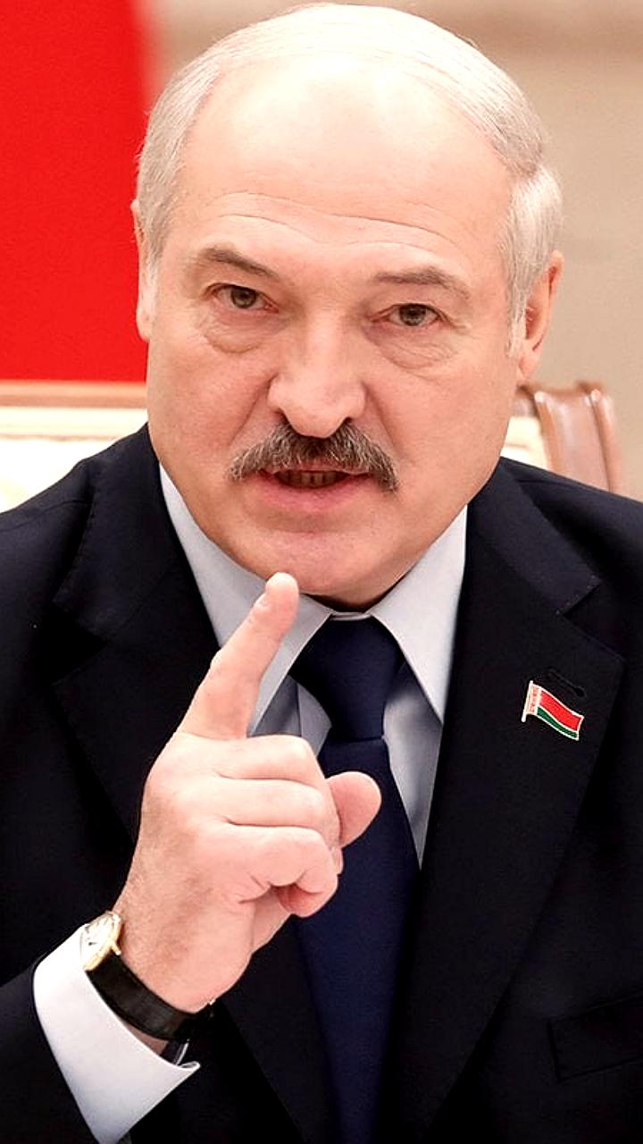 Александр Лукашенко подчеркивает независимость Белоруссии на открытии Международного выставочного центра
