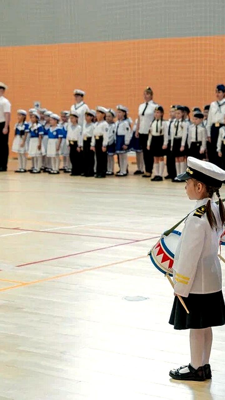 Парады дошколят и юнармейцев в Чебоксарах и Магадане в честь 80-летия Победы