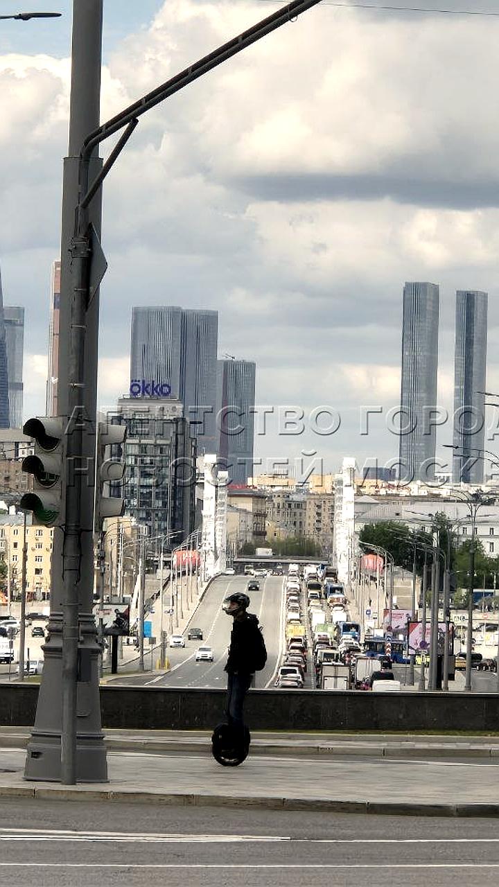 Постепенное снятие ограничений на движение в центре города
