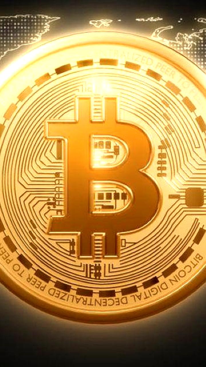 Биткоин достигает рекордной капитализации в $890,74 млрд на фоне растущей уверенности инвесторов