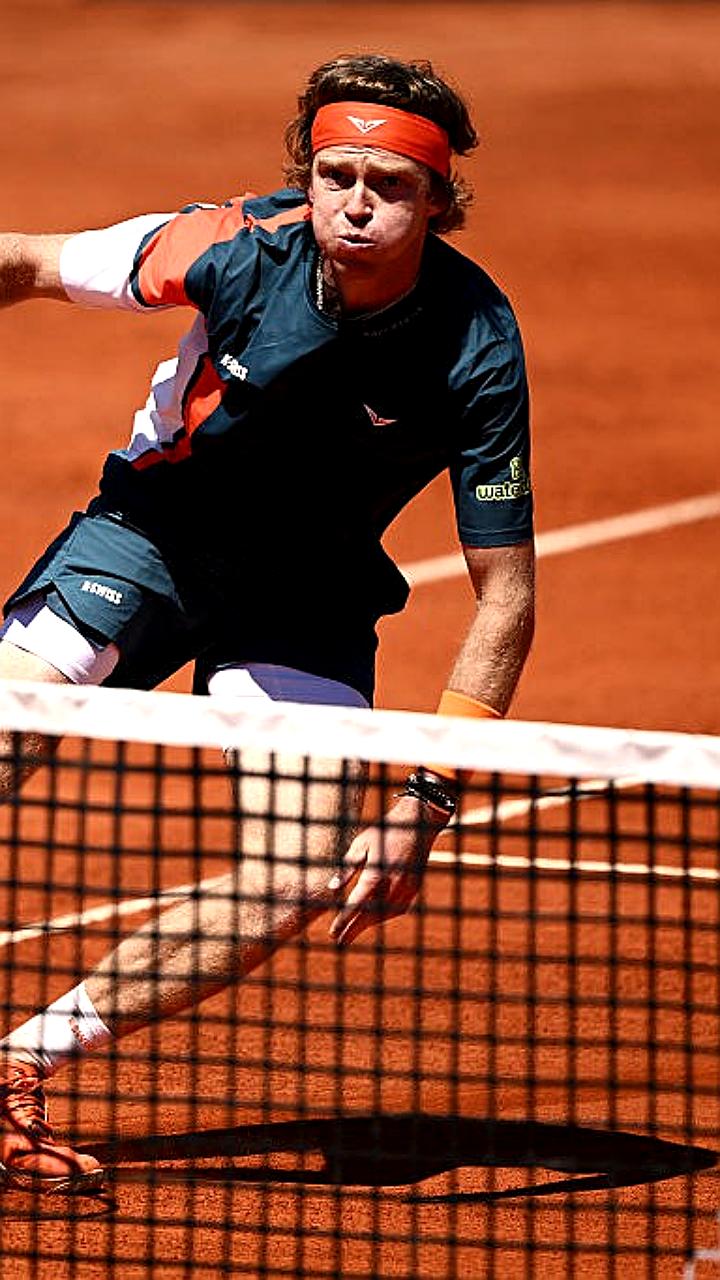 Андрей Рублев уступает Фабиану Марожану на турнире Masters в Риме