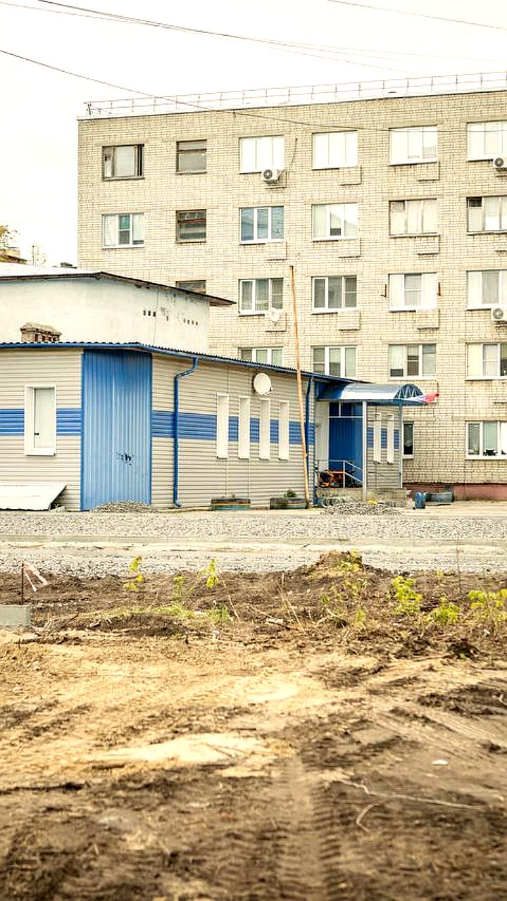 В Курске начато строительство спортивной площадки в рамках федерального проекта