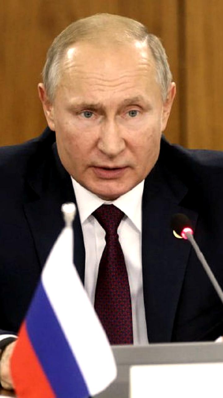 Путин завершает серию встреч с политиками и готовится к общению с журналистами