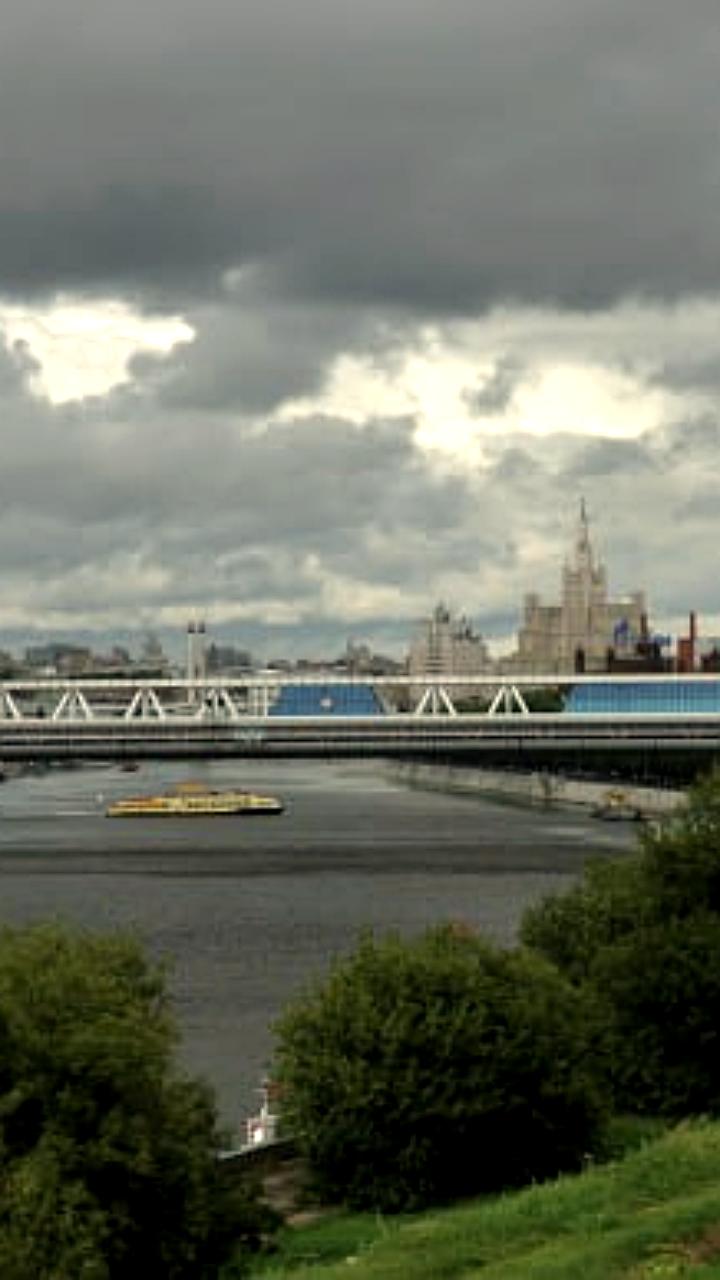 Реконструкция пешеходного моста Багратион в Москве начнется завтра