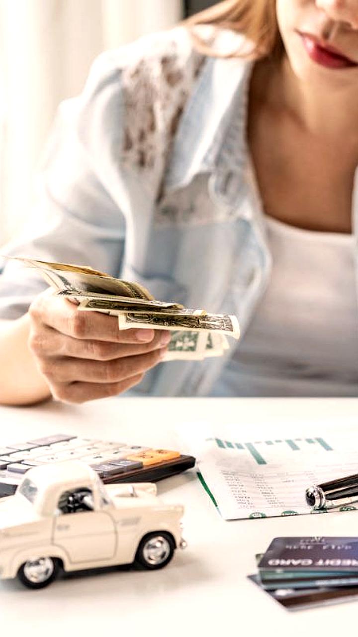 Прогнозы экспертов: ключевая ставка может снизиться до 19% к концу 2025 года