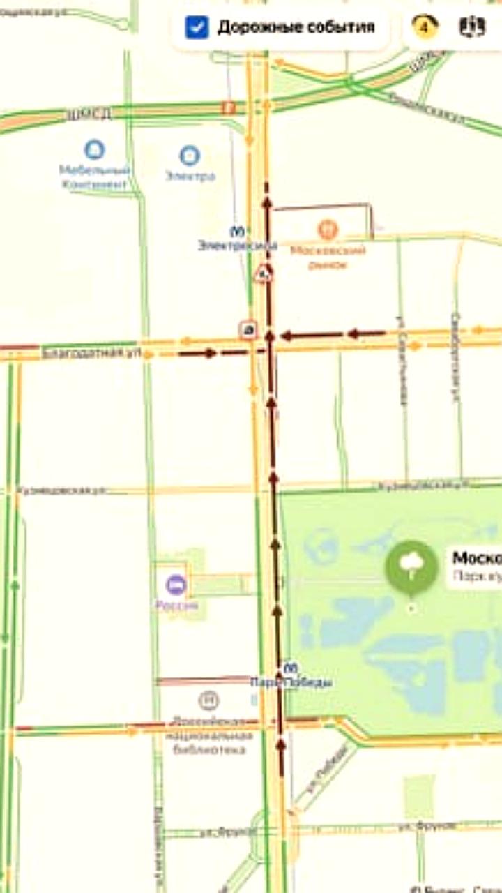 Пробка из автобусов на Московском проспекте: движение восстановлено