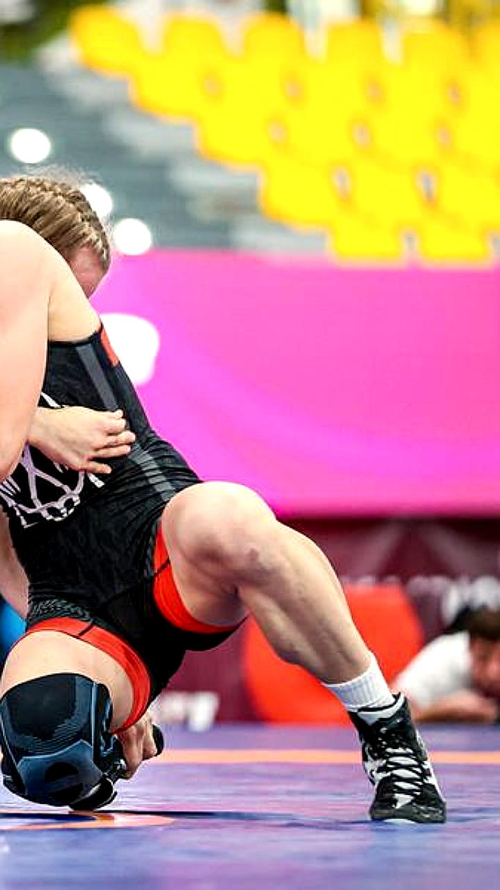 Спортсмены из Осетии завоевали медали на чемпионатах по борьбе и теннису