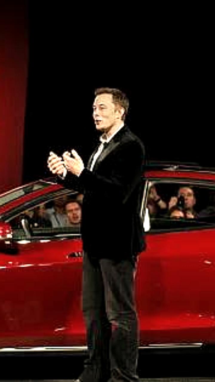 Сотрудники Tesla призывают Илона Маска уйти с поста гендиректора
