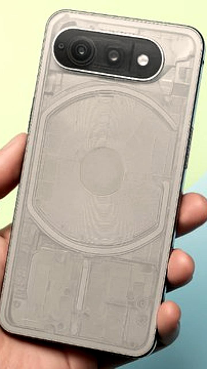 В продажу поступили смартфоны Nothing Phone 3a и 3a Pro с уникальным дизайном