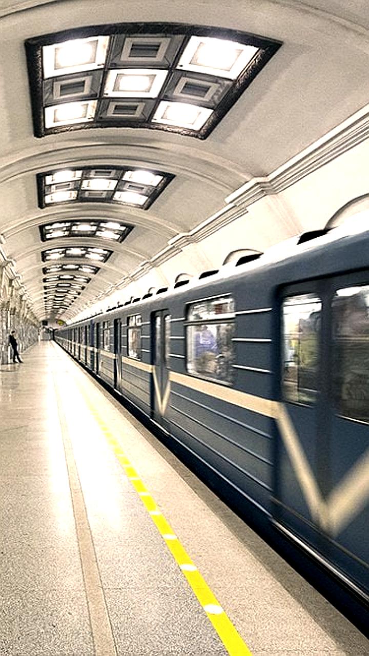 Александр Беглов подводит итоги развития транспортной системы Санкт-Петербурга в 2024 году
