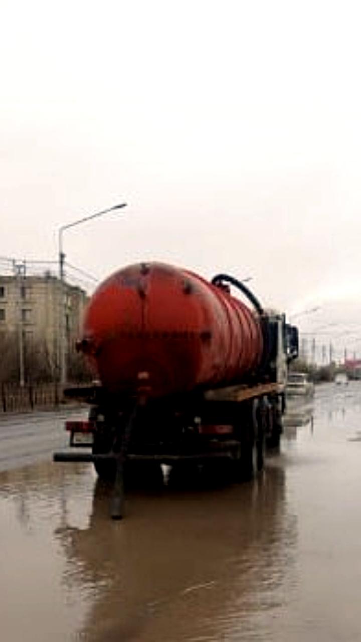 В Якутске активизировали откачку талых вод из-за ухудшения погоды
