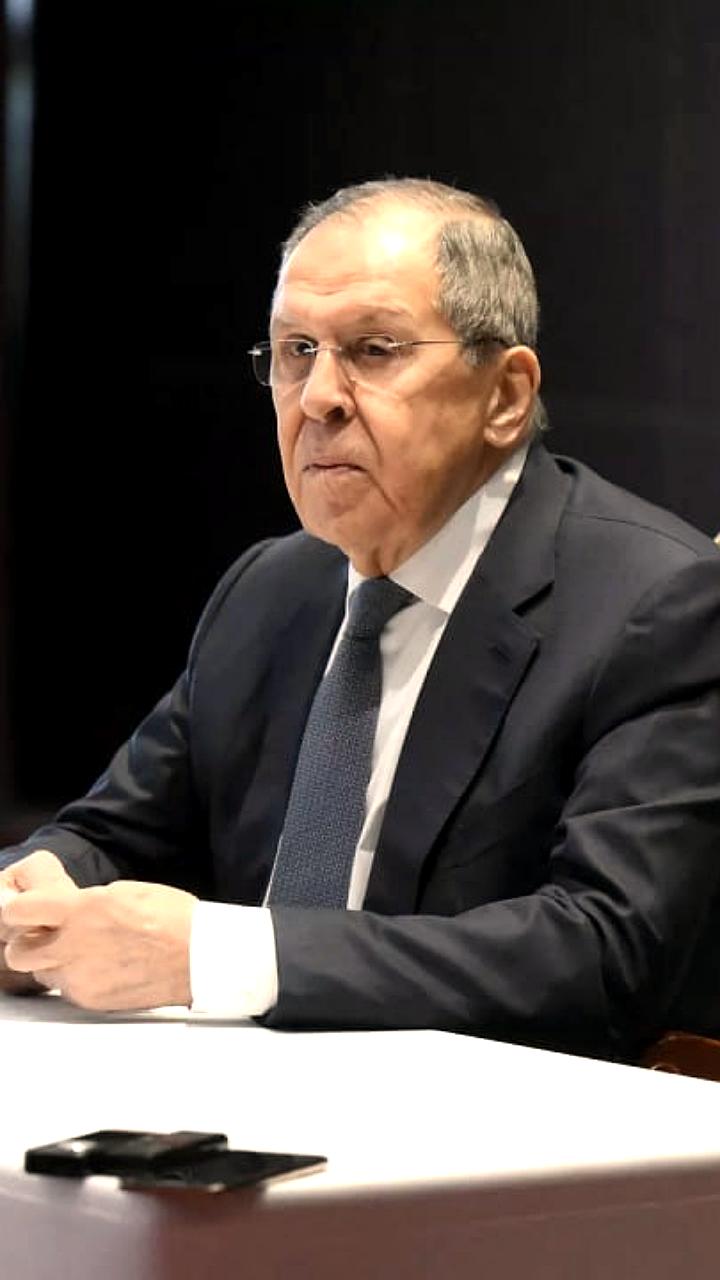 Прорабатывается визит Лаврова в Армению, сообщает Захарова