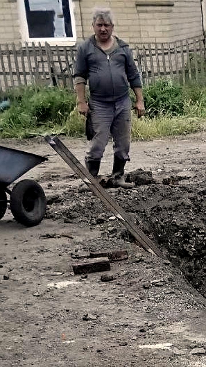В Антраците завершен ремонт водопровода на улице Петровского