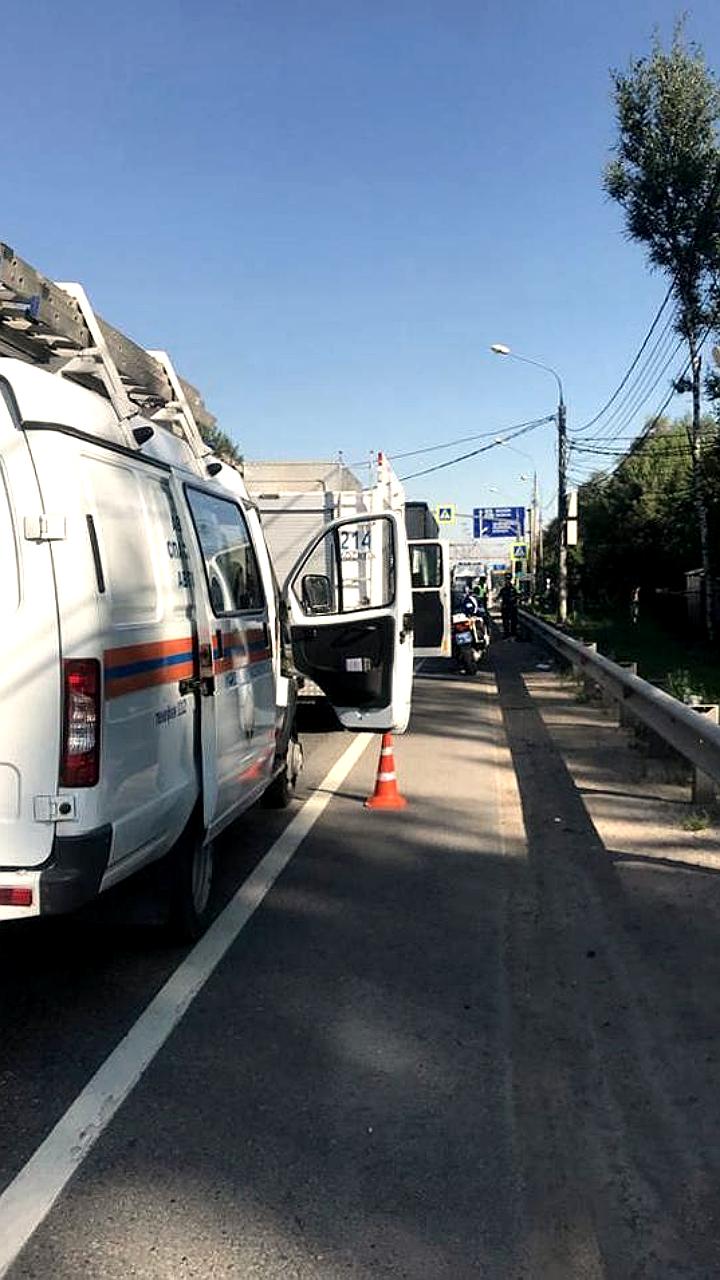 ДТП в Мелитополе: столкновение двух автомобилей с пострадавшим