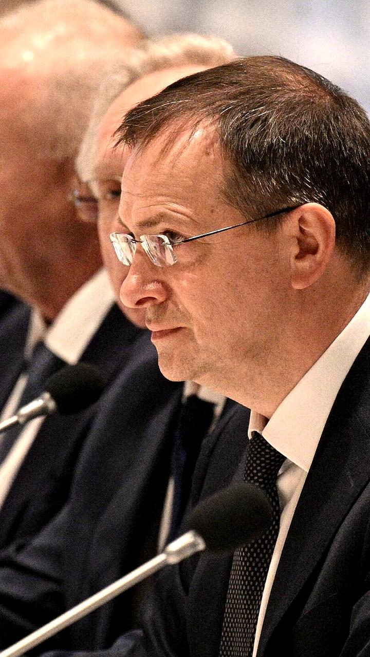 Курс юаня растет на фоне ослабления рубля и снижения цен на нефть