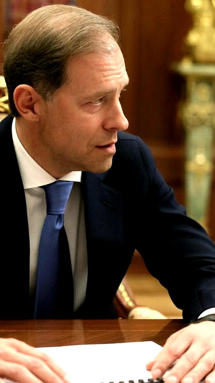 Кириенко и Мантуров обсудили поддержку участников СВО в Калининградской области