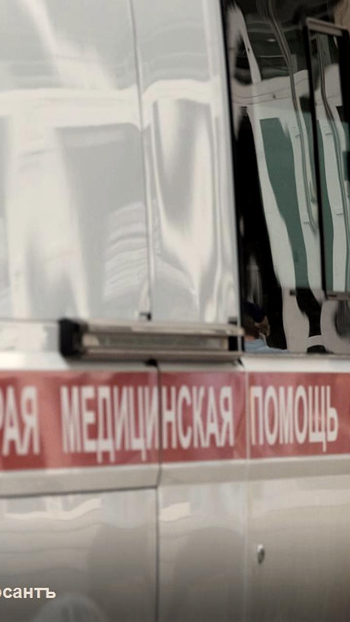 В Санкт-Петербурге школьник получил травмы после падения в незакрепленный люк